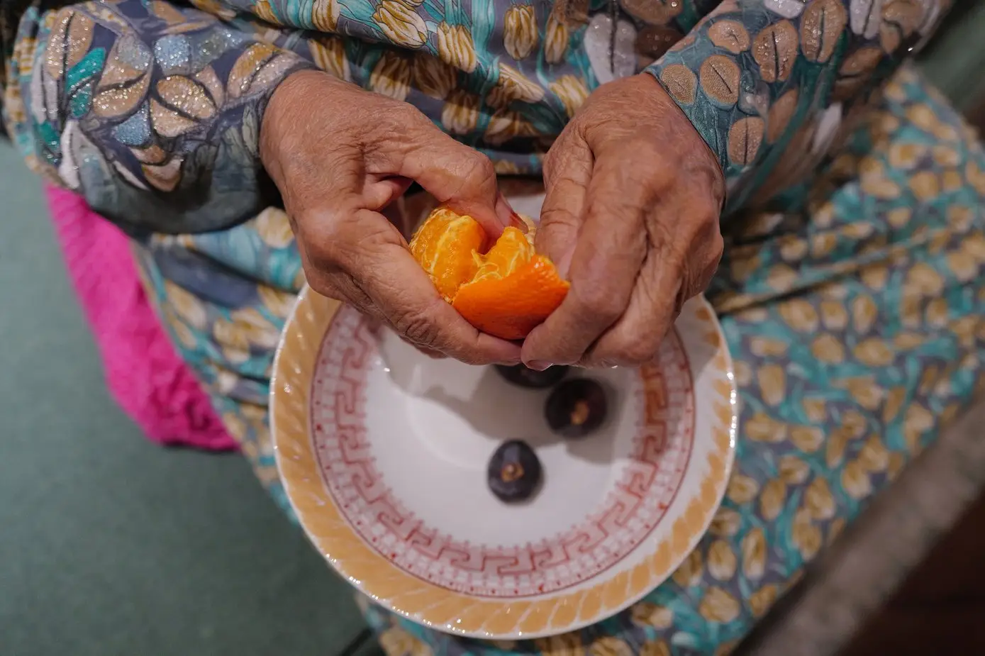 As the Image Unfolds: The Language of Athar