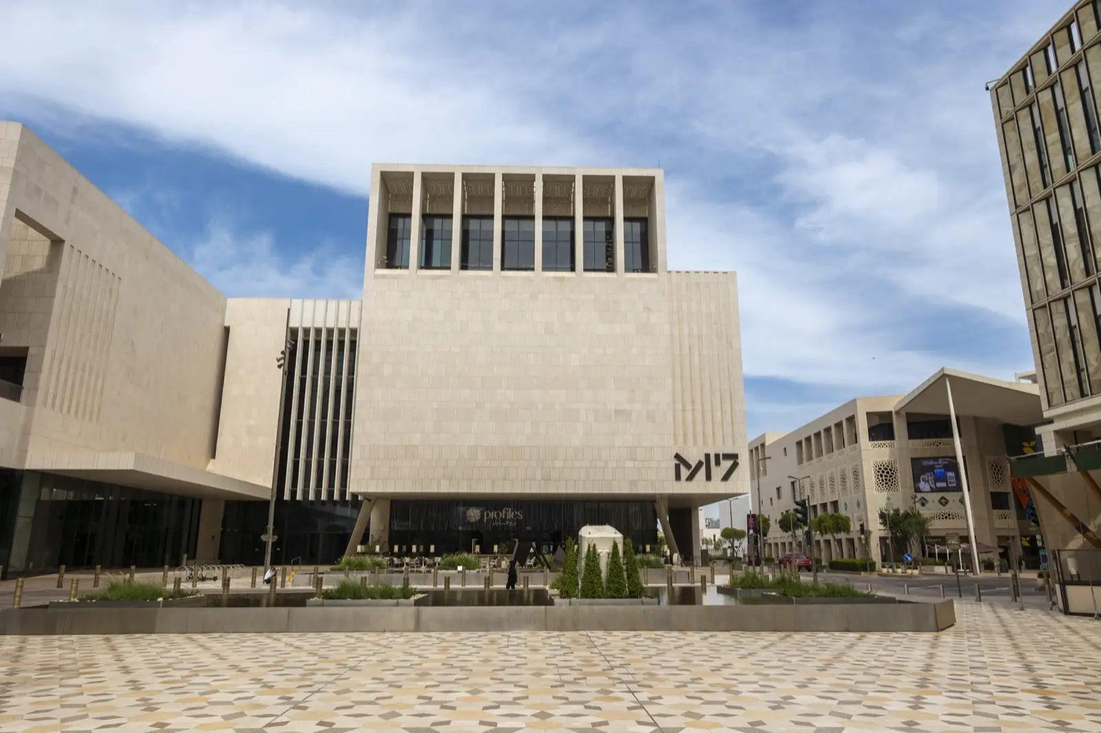M7
