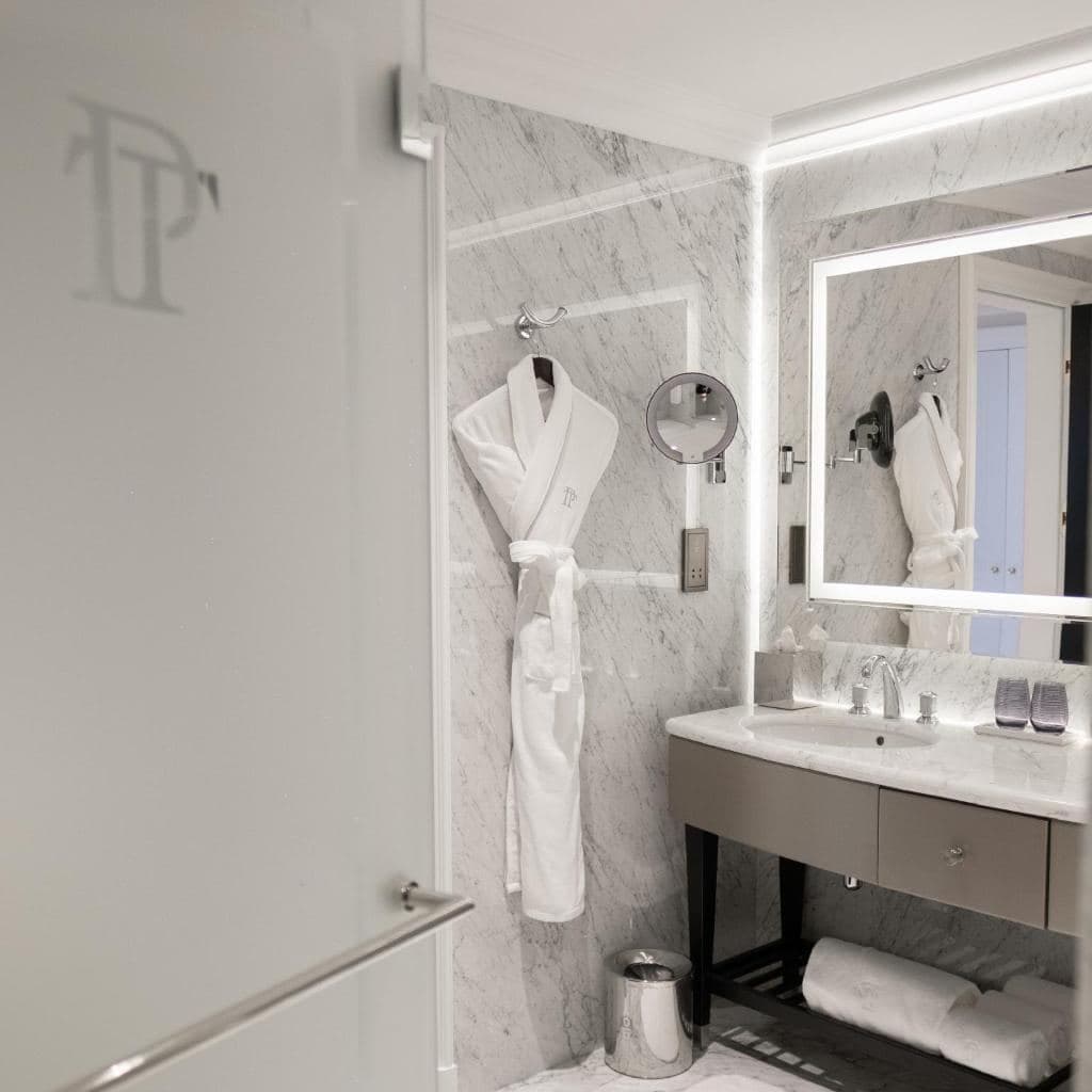 The Plaza Doha, LXR Hotels & Resorts — photo 2
