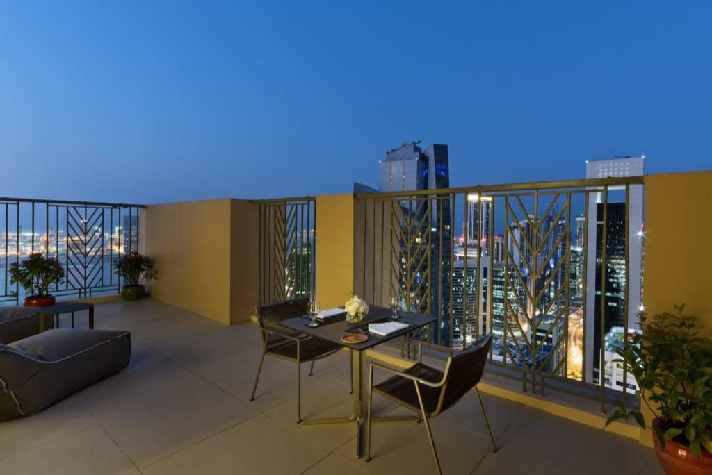 voco Doha West Bay Suites, an IHG Hotel — photo 5